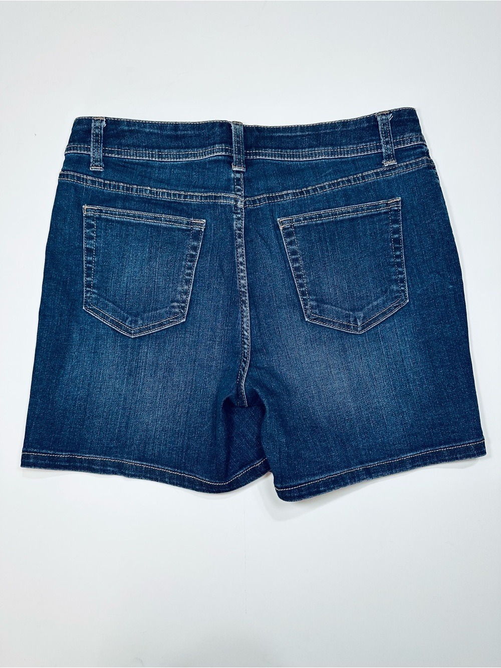 St. John’s Bay Denim Shorts Women’s 8 Dark Wash Blue Stretch Casual Summer Jean - Picture 6 of 10